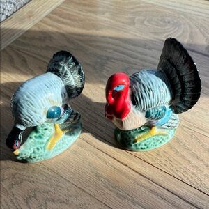 Vintage turkey salt and pepper shakers circa 1950s